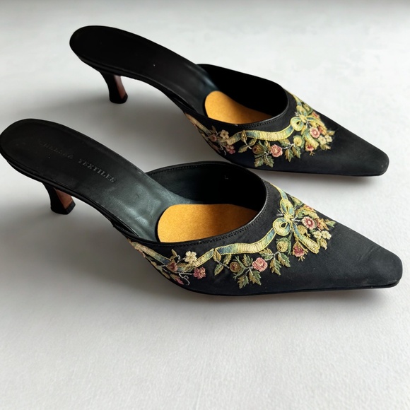 Chelsea Textiles Black Floral Embroidered Kitten Heel Mules Size 10 - Picture 3 of 6